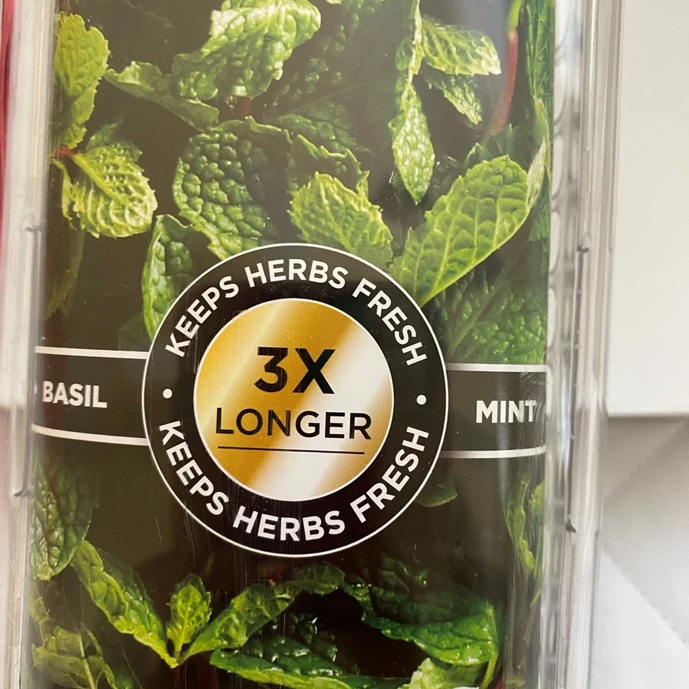 1 pc BRAND NEW of PREPARA herb keeper